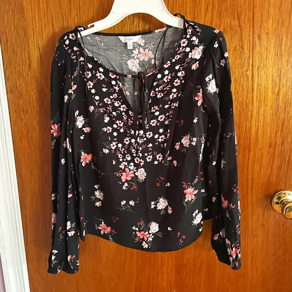 Candie's black blouse with floral design